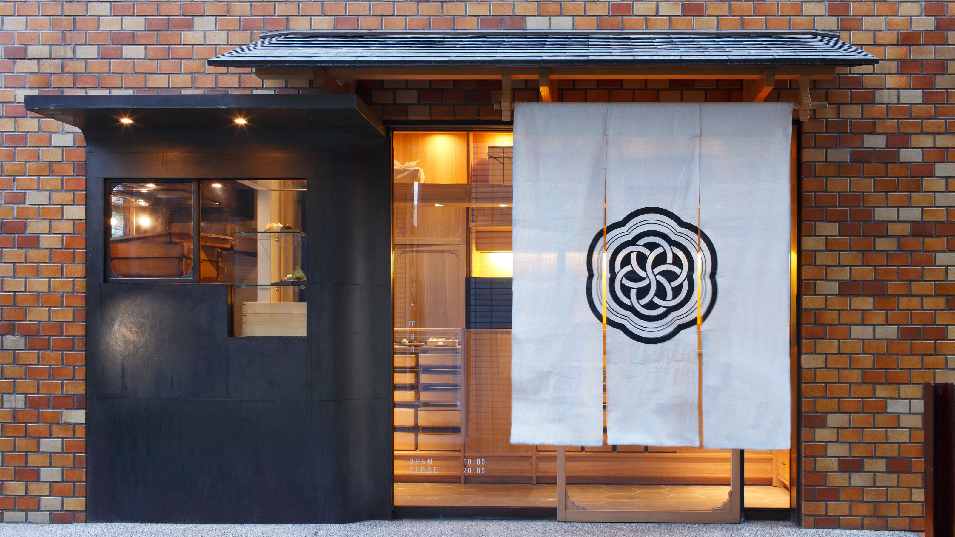 HIGASHIYAの求人画像