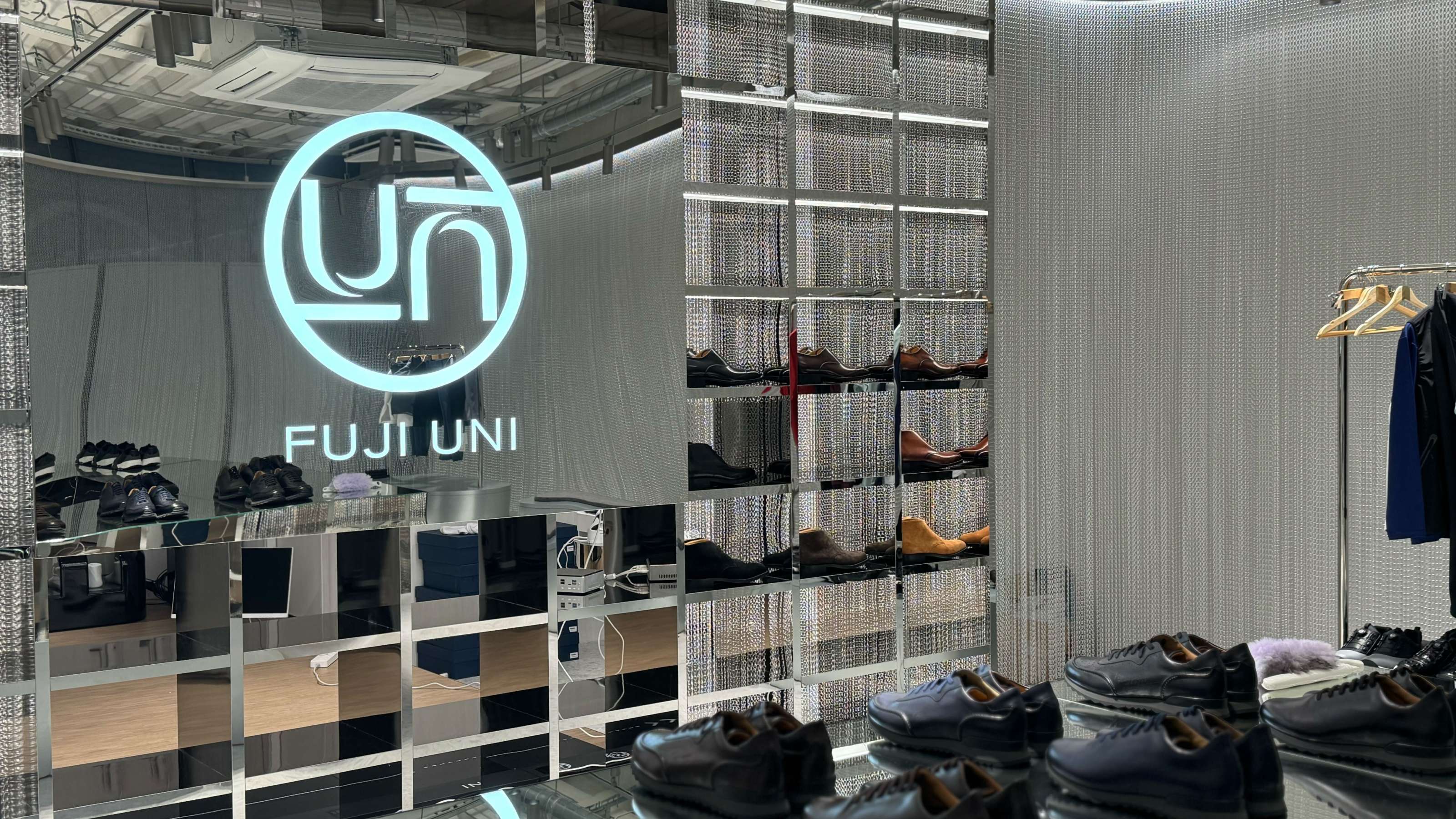 FUJI UNIの求人画像