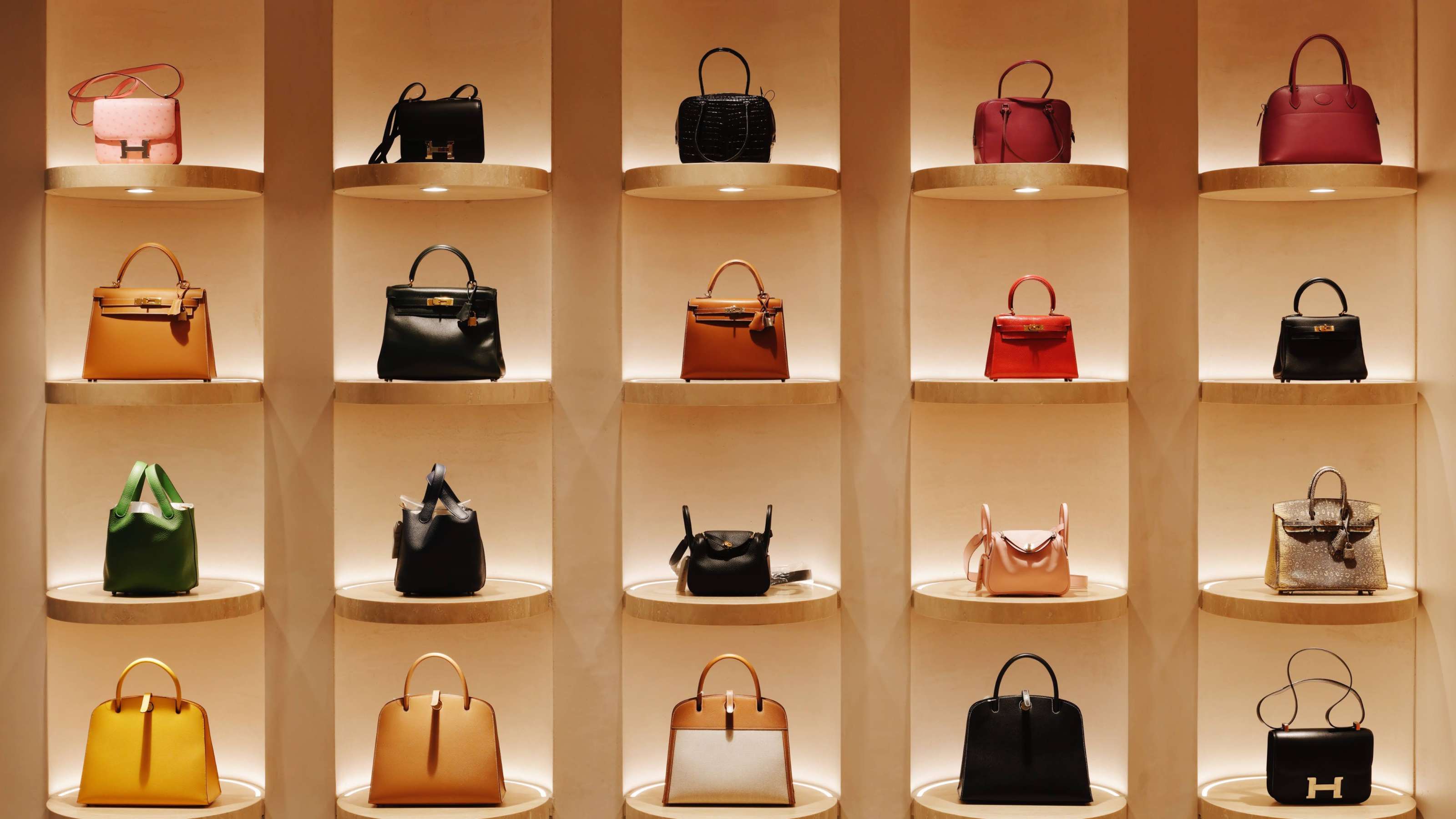 LALUEの求人画像