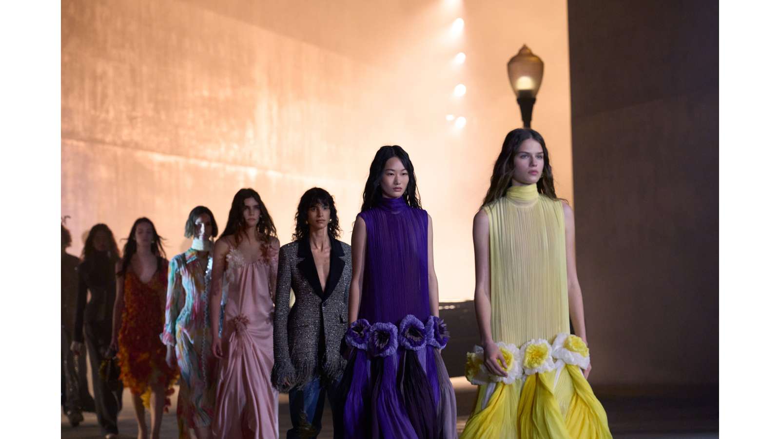 DIORの求人画像