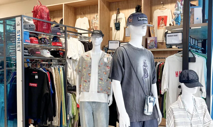 【未経験｜月27万～】THRIFTCLOSETあべの店｜ユーズドセレクトショップの買取・販売・VMDのサブ画像1