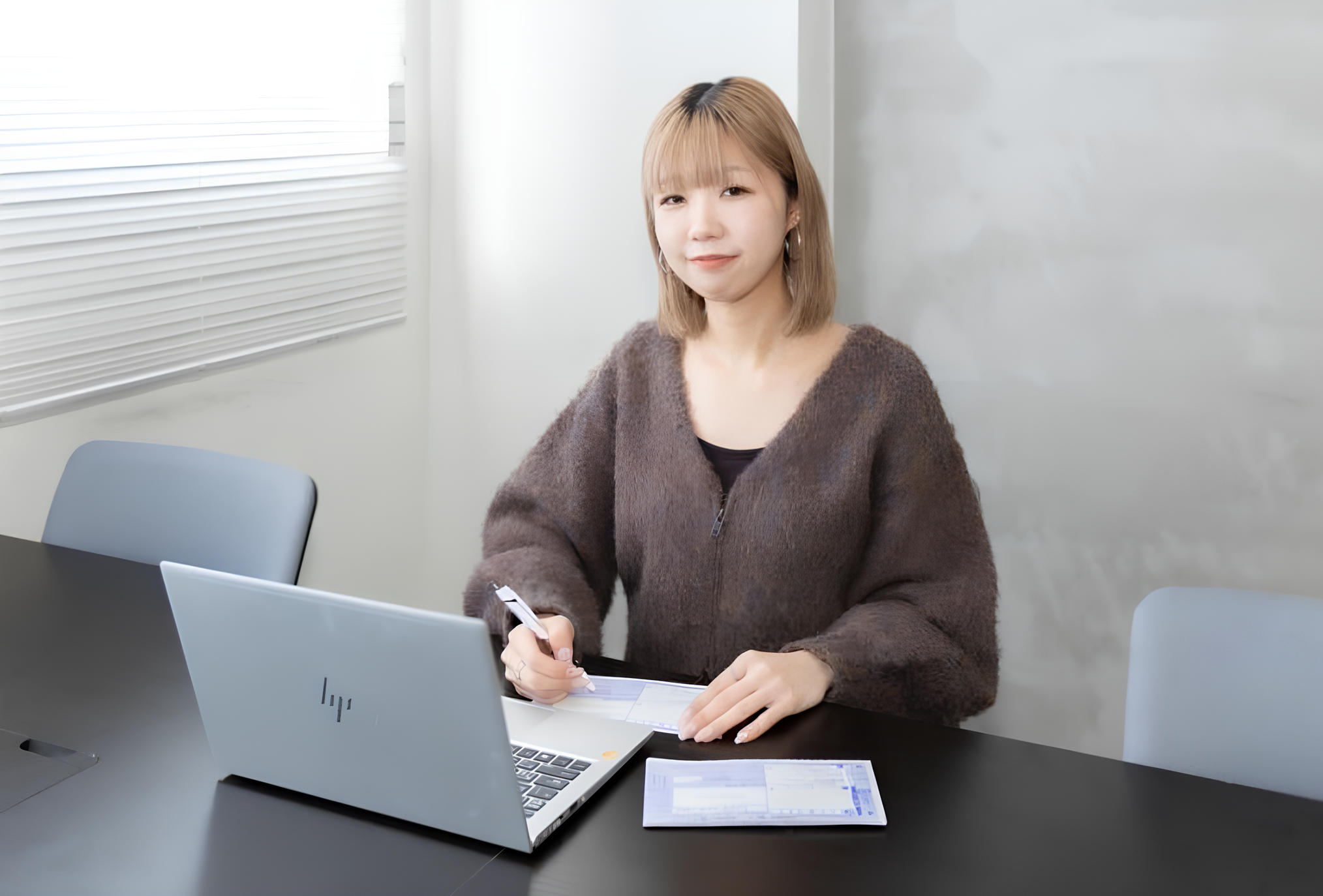 BRINGの求人画像