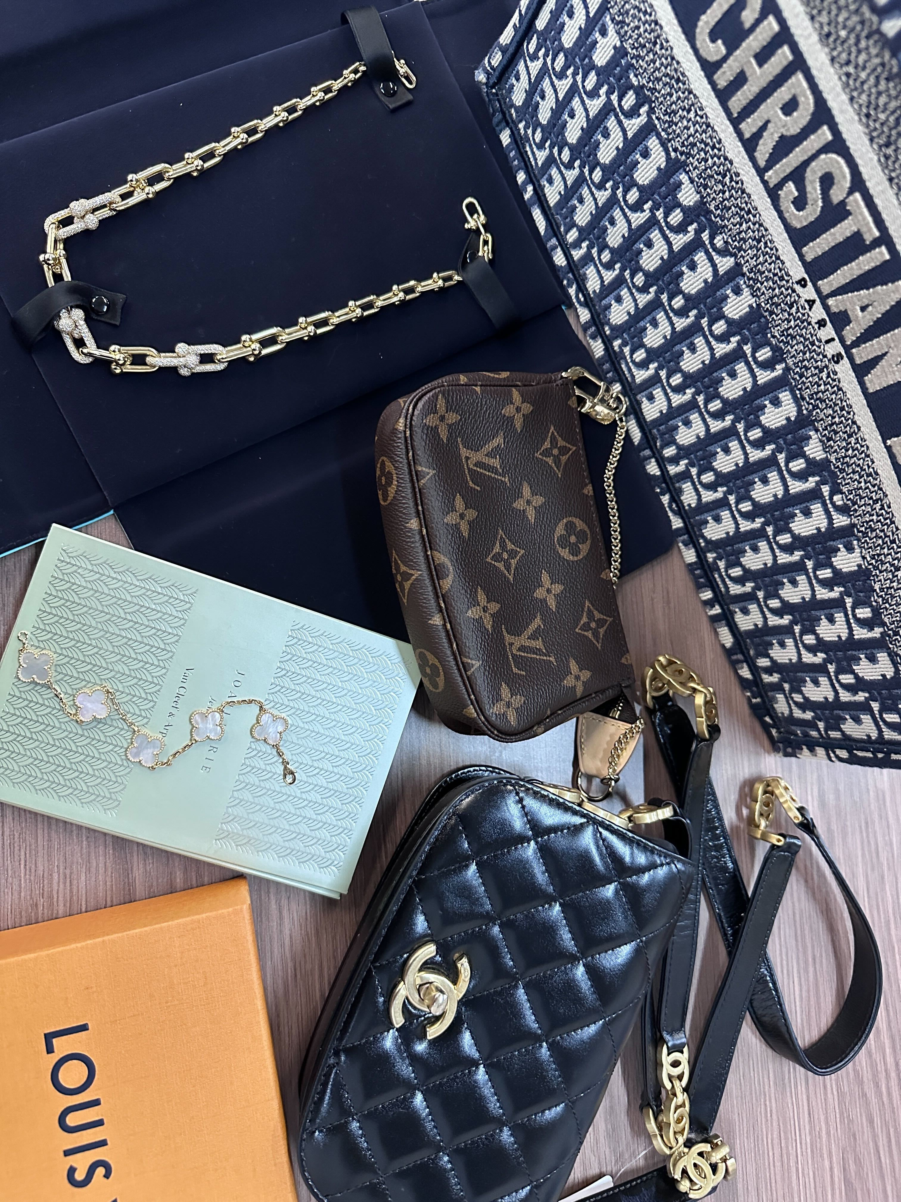 STAYGOLDの求人画像