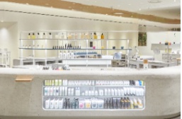 【uka 大丸心斎橋店】サロン発コスメ/店長募集です！！のサブ画像1