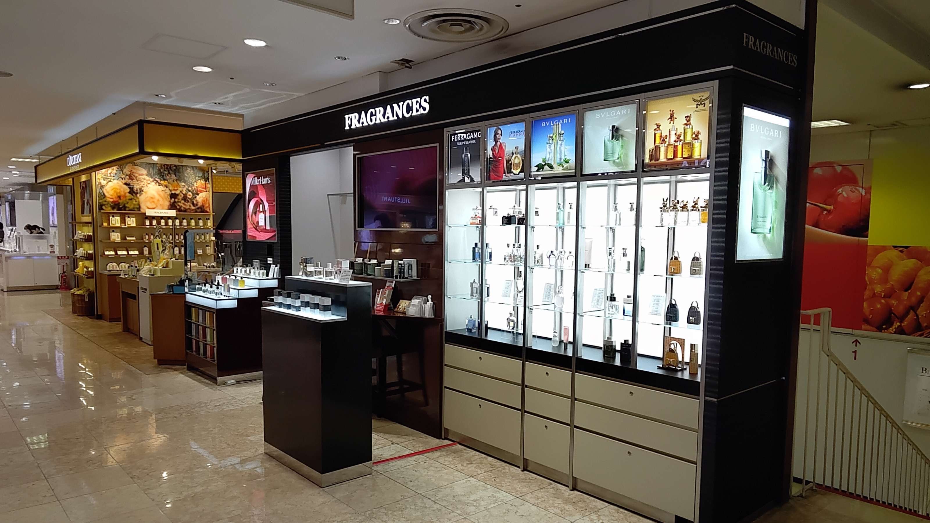 フレグランス専門店　販売スタッフ募集｜鶴屋百貨店の求人画像