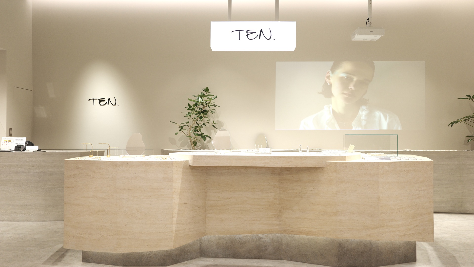 TEN.（テン）札幌ステラプレイス店　店長候補募集の求人画像