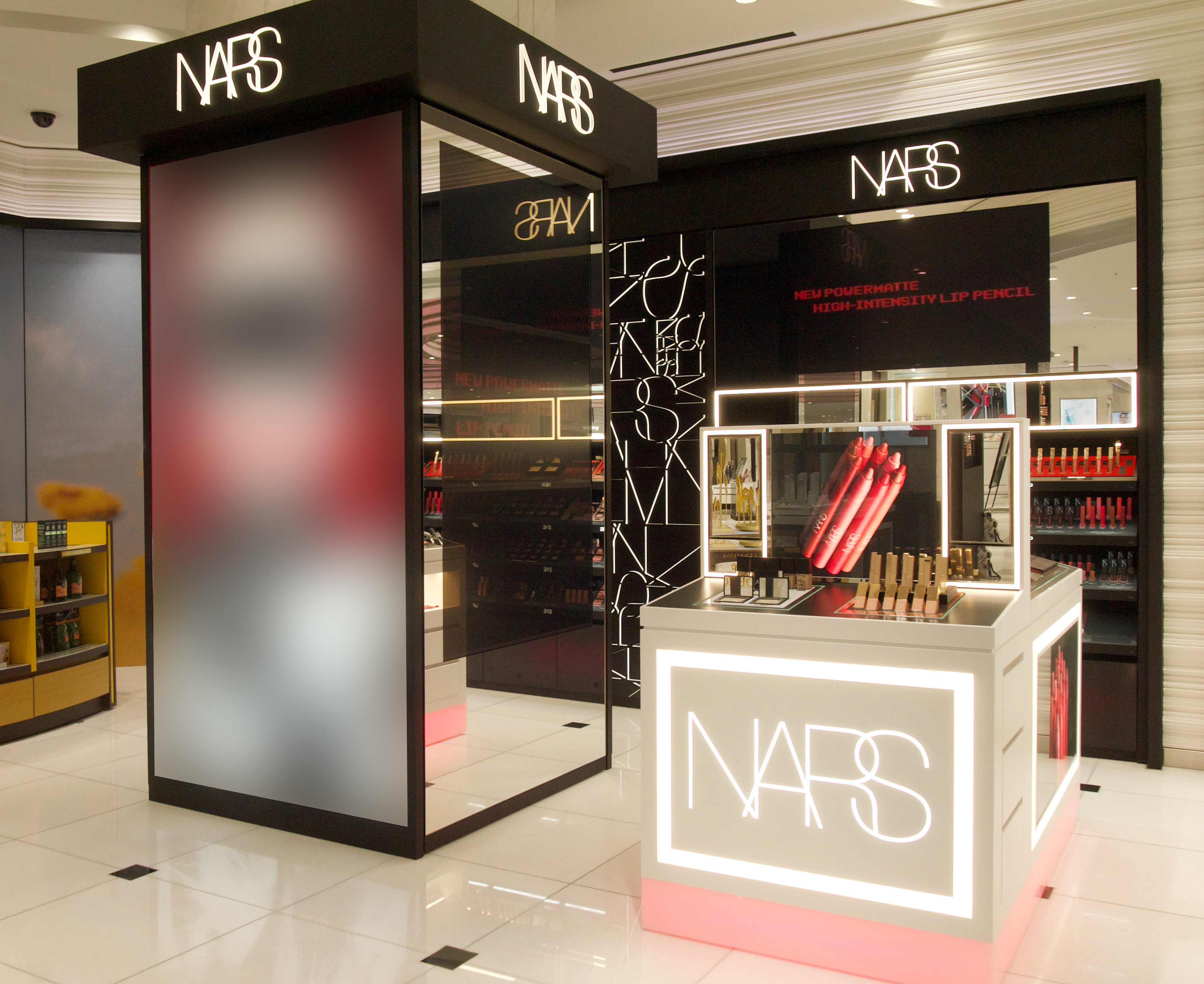 【年収450万円～】NARS・IPSAカウンター店舗管理マネージャー｜中部国際空港免税売店の求人画像