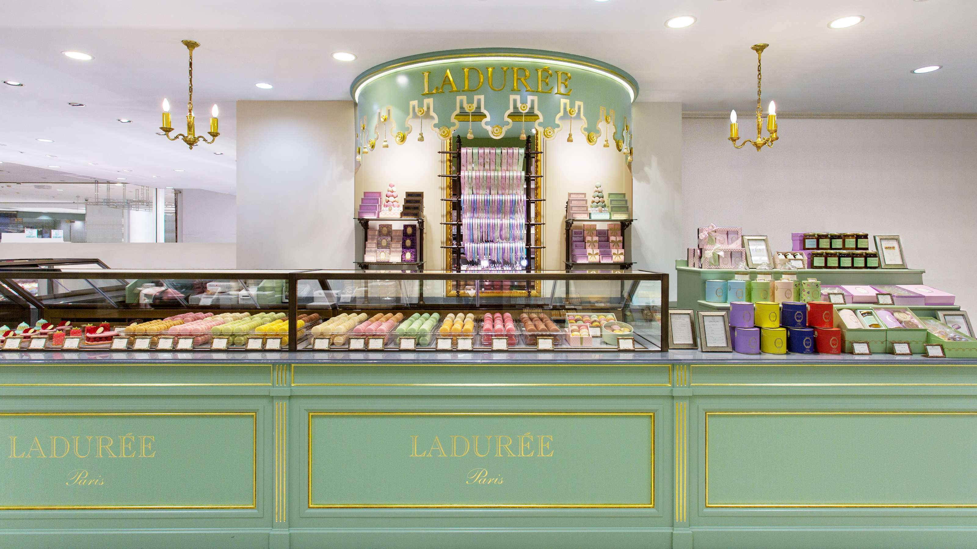 LADUREEの求人画像
