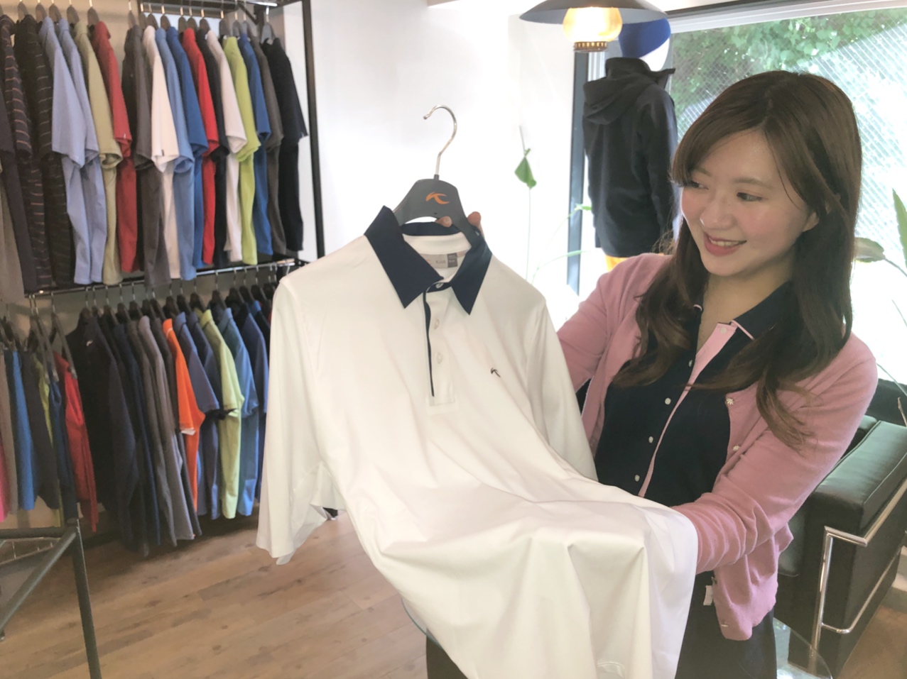 【KJUS｜チュース】スポーツウェアブランド｜東京店　販売スタッフ ♪未経験者歓迎♪のサブ画像1