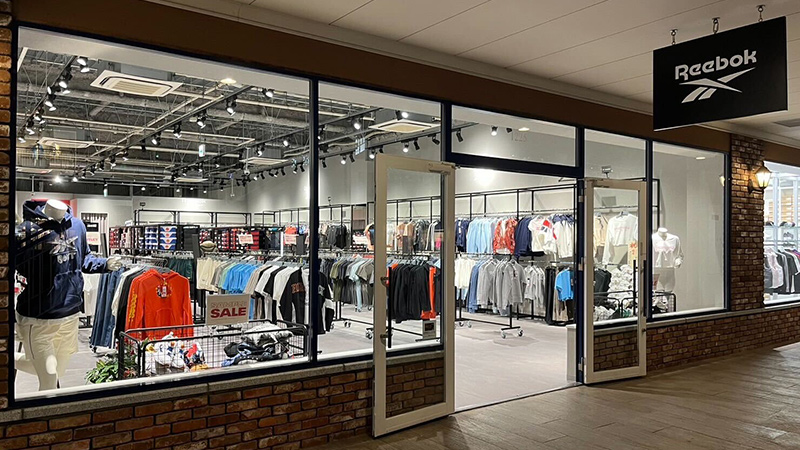 ◀Reebokりんくう店┃アルバイト／パート▶未経験OK┃店舗販売スタッフ┃女性活躍中の求人画像