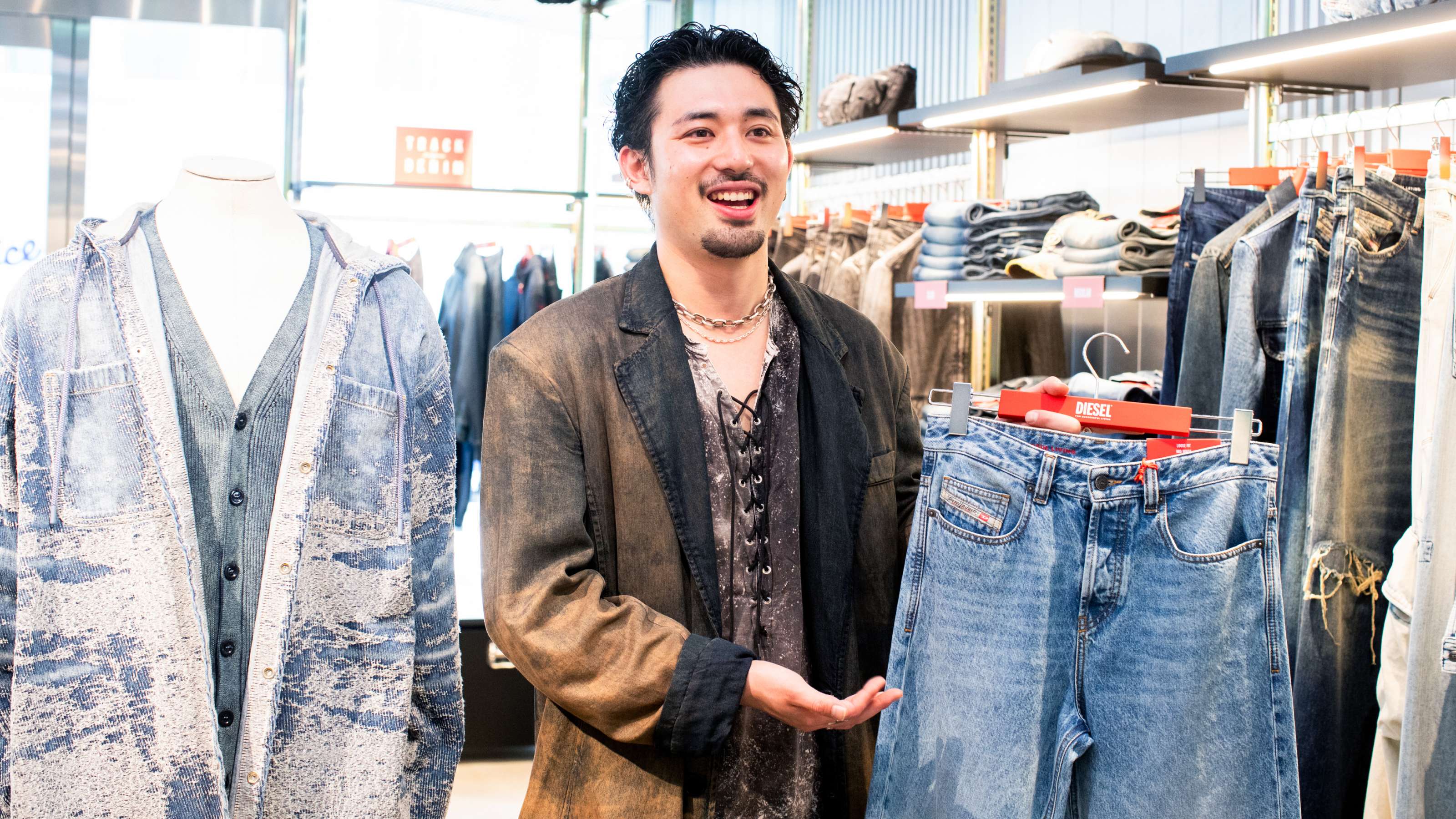 DIESELの求人画像
