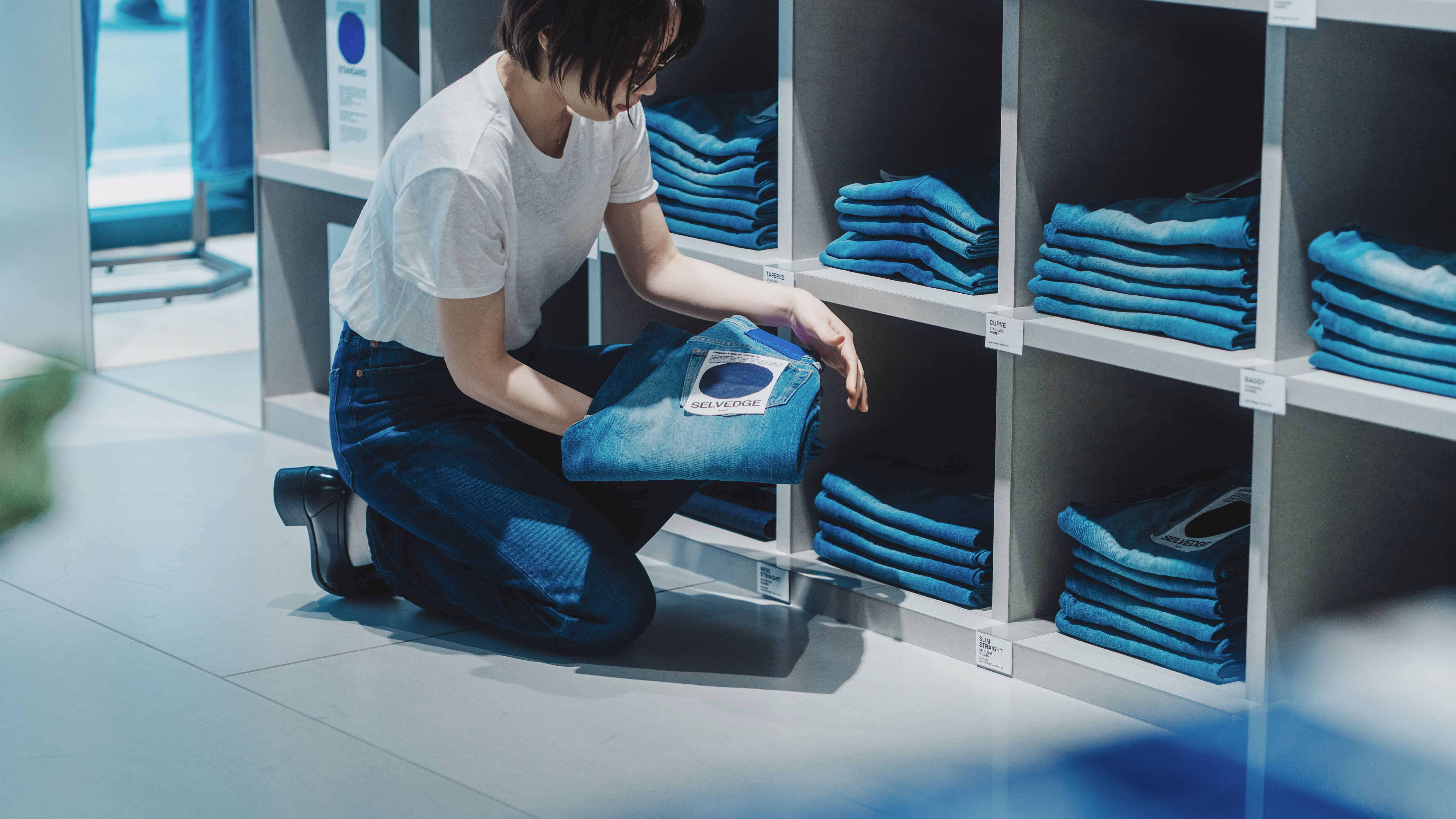 月給28.6万～【Japan Blue Jeans】販売スタッフ｜福岡店｜副店長候補の求人画像