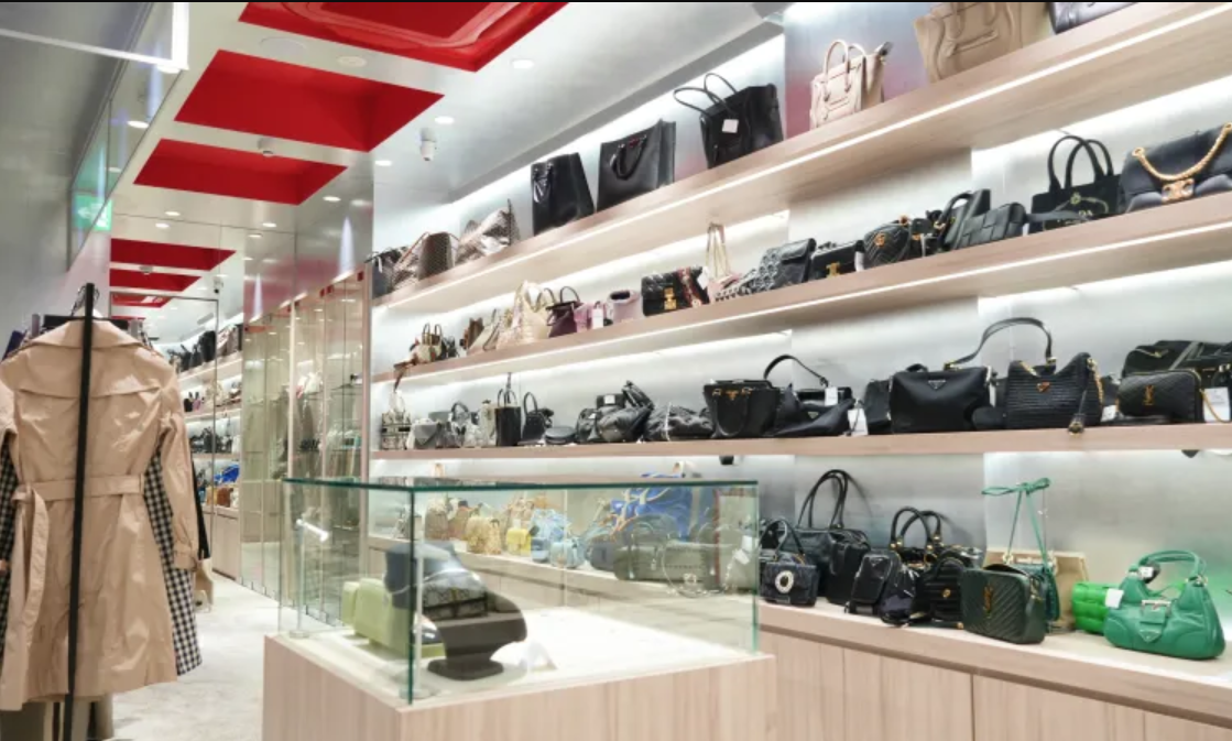 【新宿｜月給27万～】シャネルなど憧れのブランドに囲まれて働く！【販売｜SNS】のサブ画像3