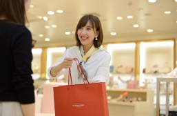 【GINZA WASHINGTON】シューズ販売スタッフのサブ画像2